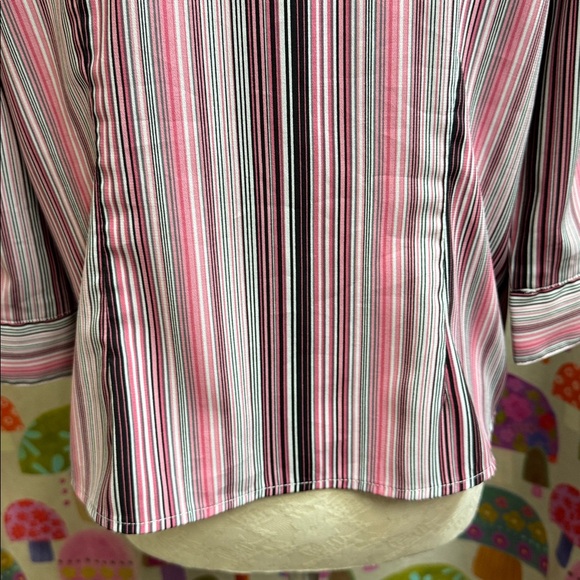 Blue Diamond Stretch 3/4 Sleeve Button Down Blouse. Large - Picture 8 of 12